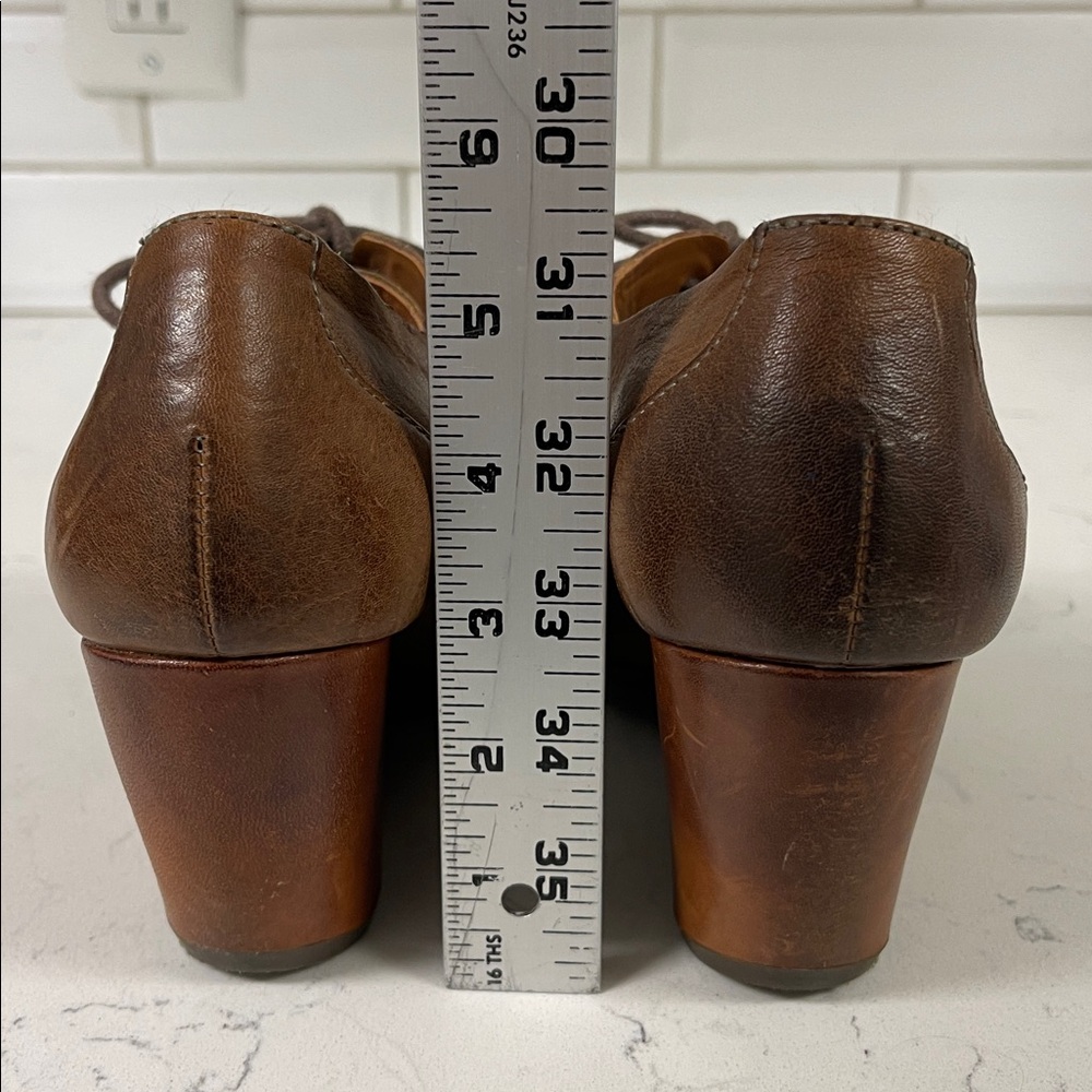 Kork- Ease Chianne Brown Leather Oxford
Lace Up Ankle Bootie Size 8 - Picture 4 of 17